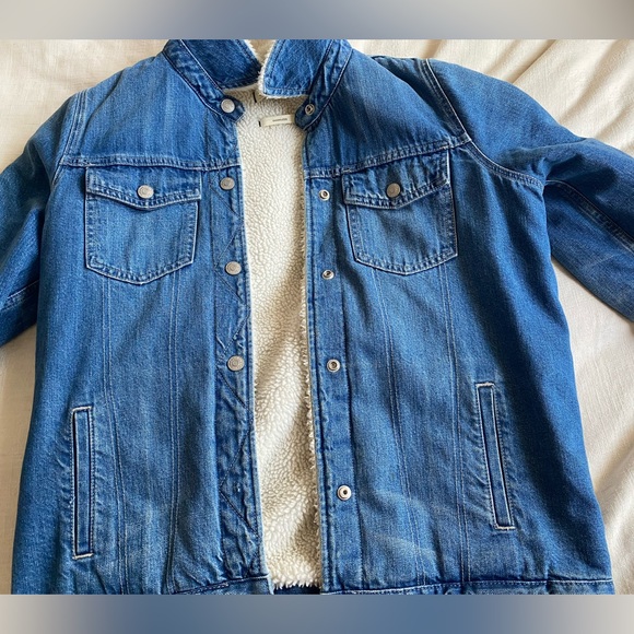 Madewell denim Sherpa Lined Jacket. Missing one lower button. Medium oversized. - Picture 1 of 5
